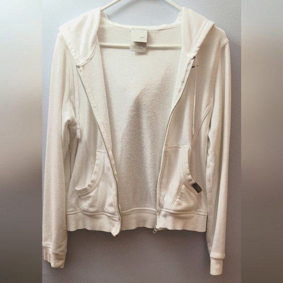 Vintage Nike Women's Hoodie - Picture 2 of 6